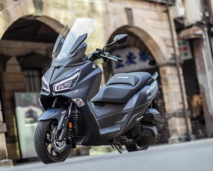 SYM JOYMAX Z+ 300CC INSURANCE