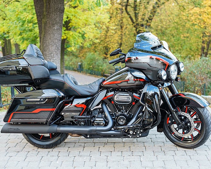 HARLEY-DAVIDSON ULTRA LIMITED LOW INSURANCE